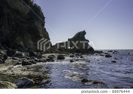 島根縣織田市靜野洞周圍的海岸 島根縣織田市靜野洞周圍的海岸 88976444