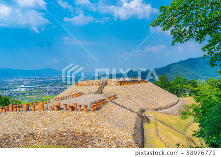 Summer Forest Shogun Tsuka Kofun [Nagano Prefecture] 88976771