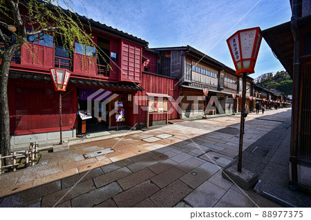 東茶屋區的春天,有雪洞燈 東茶屋區的春天,有雪洞燈 88977375