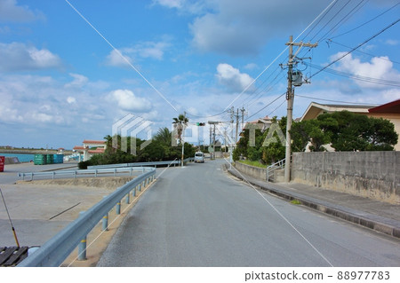 Tonaki Island, the only signal on the island 88977783