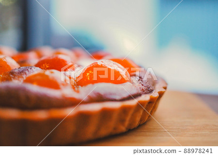 Golden Tart tart 88978241