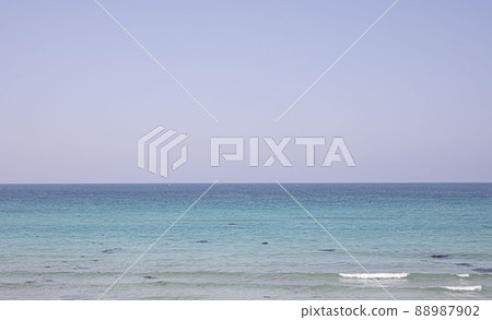 被翡翠海染成色彩的濟州咸德瑞峰海水浴場 88987902