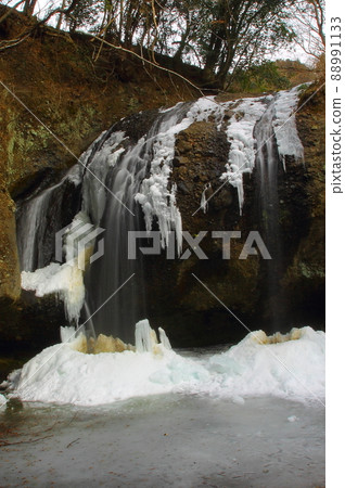 [Daigo Town, Kuji District, Ibaraki Prefecture] Tsukimachi Waterfall 88991133