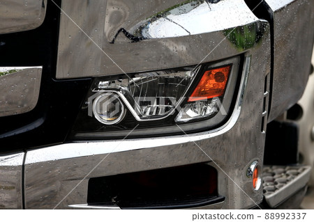 Truck headlights Truck headlights 88992337