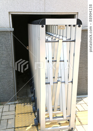 School Gate (Expandable Gate) (Korea) School Gate (Expandable Gate) (Korea) 88994138