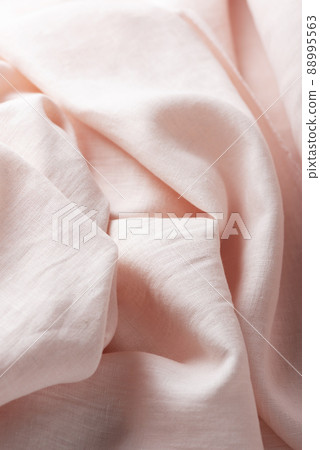 Wavy linen fabric in pink petal color 88995563