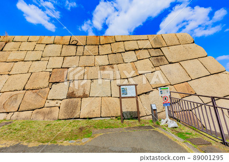Edo Castle Ruins in the Imperial Palace, Chiyoda-ku, Tokyo Edo Castle Ruins in the Imperial Palace, Chiyoda-ku, Tokyo 89001295