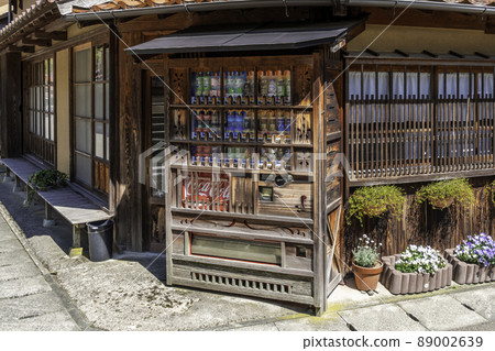 Iwami Ginzan Omori Townscape Vending Machine Oda City, Shimane Prefecture 89002639