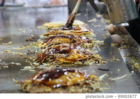 Hot okonomiyaki 89002677