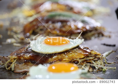 Hot okonomiyaki 89002743