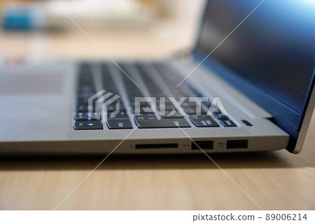 Business with notebook PC 89006214