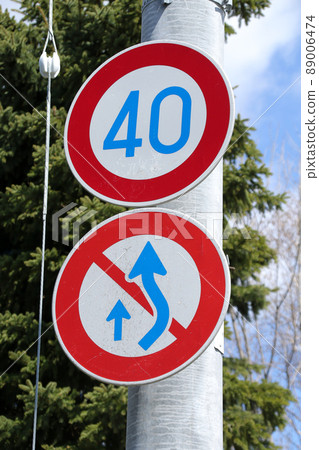 知識、標誌、道路、路標、行人、標誌、信息、注意事項、消息、公告、交通標誌 89006474