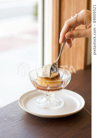 Hardened pudding 89009321