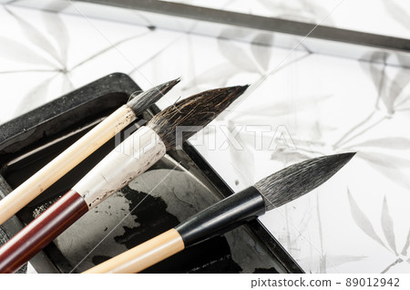 closeup writing brush 89012942
