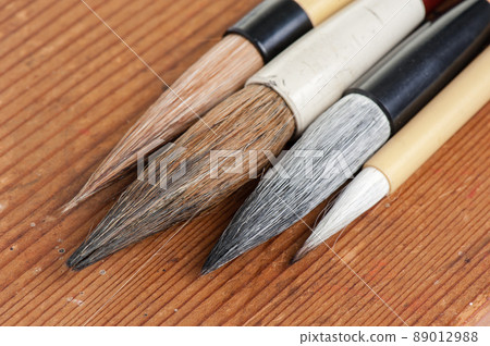 closeup writing brush 89012988