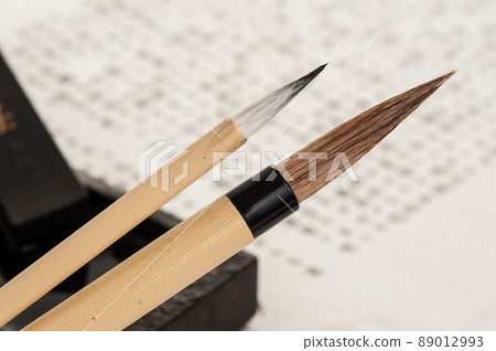 closeup writing brush closeup writing brush 89012993