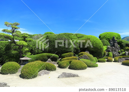 [Kagoshima Prefecture] Chiran Samurai Residence under clear skies (Ryoichi Hirayama Garden) 89013518