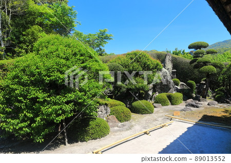 [鹿兒島縣]晴空下的知嵐武士住宅（平山良一庭園） 89013552