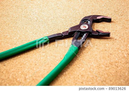 Water pump pliers 89013626