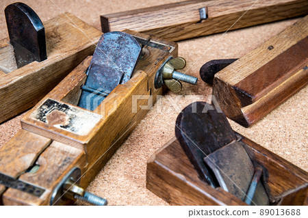 Various planes 89013688