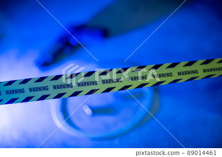 Guns and ammunition. Evidence of murder at the crime scene. 89014461