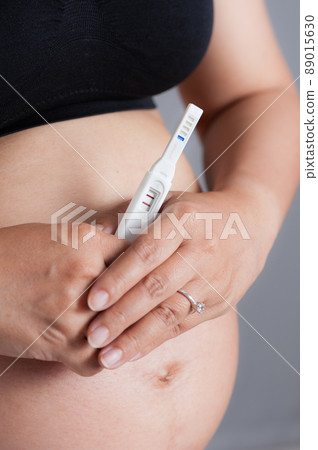 the pregnancy test 89015630