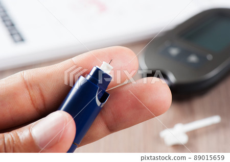 blood lancet device blood lancet device 89015659