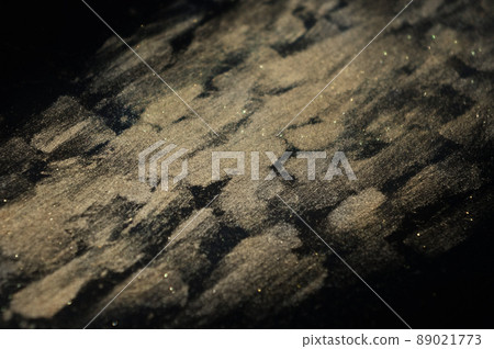 Japanese style brush with gold powder 89021773