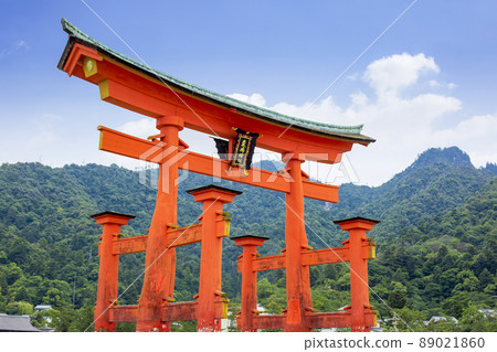 在嚴島神社的鳥取 在嚴島神社的鳥取 89021860