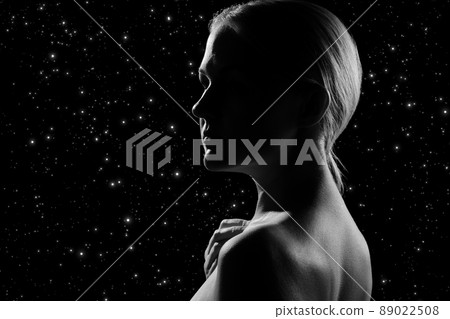 topless woman on black 89022508