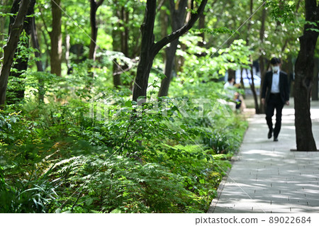 <Tokyo> Office building district OOTEMORI OOTEMORI 89022684