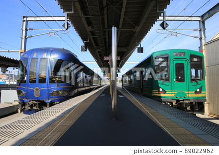 Kyoto Tango Railway Fukuchiyama Station KTR8000 and KTR300 Kyoto Tango Railway Fukuchiyama Station KTR8000 and KTR300 89022962