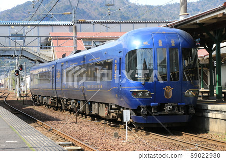 Kyoto Tango Railway KTR8000 type "Tango Relay" Kyoto Tango Railway KTR8000 type "Tango Relay" 89022980
