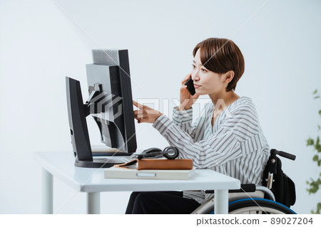 Employment of women with disabilities Wheelchairs Employment of women with disabilities Wheelchairs 89027204