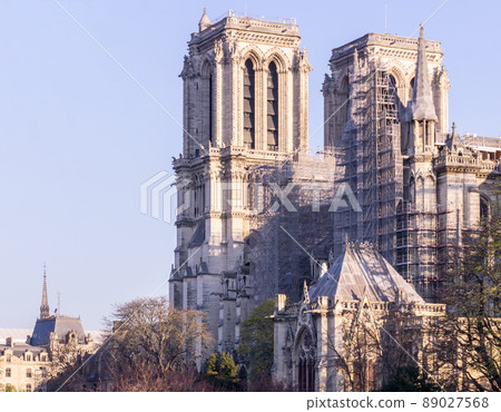 Notre Dame Cathedral under restoration 89027568