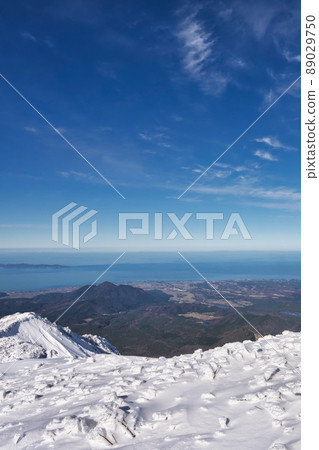 《Tottori Prefecture》 Winter scenery of Daisen-Oki National Park [December] 89029750