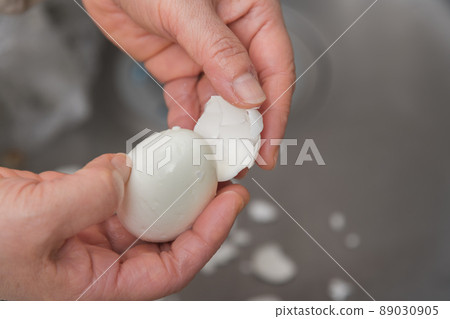 [中間主婦剝煮雞蛋] 89030905