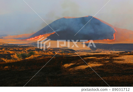 阿甦的田野燃燒 阿甦的田野燃燒 89031712