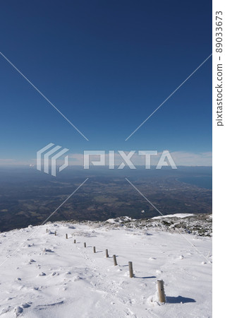 《Tottori Prefecture》 Winter scenery of Daisen-Oki National Park [December] 89033673