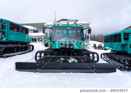 雪地摩托車、掃雪車、冬季作業車 89034057