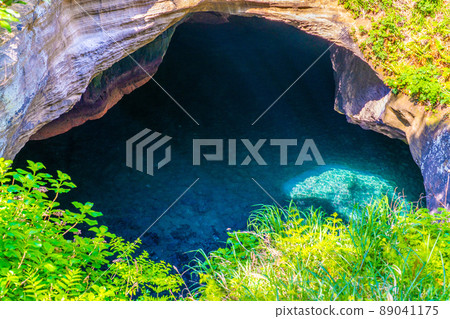 多多加島的天窗 89041175