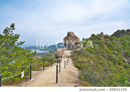 [Kasaneiwa (Shodoshima)] Ko, Tonosho-cho, Shozu-gun, Kagawa Prefecture 89041195