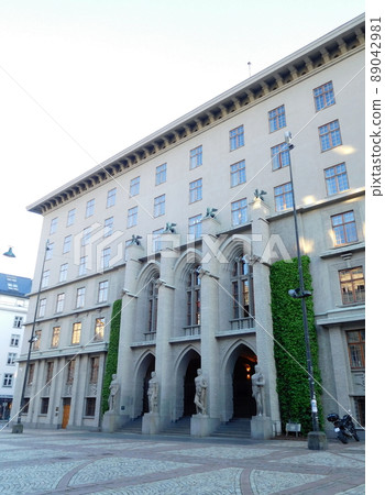 挪威卑爾根地方法院 89042981