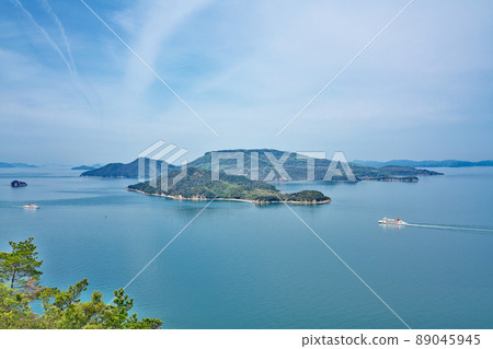 [Landscape from Kasaneiwa (Shodoshima)] Ko, Tonosho-cho, Shozu-gun, Kagawa Prefecture 89045945