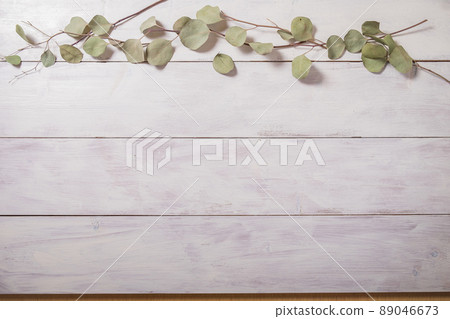 Table photo Table photo 89046673