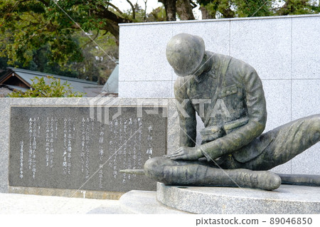 Statue of soldiers in the precincts of Gokoku Shrine (Shiga, Hikone) Statue of soldiers in the precincts of Gokoku Shrine (Shiga, Hikone) 89046850