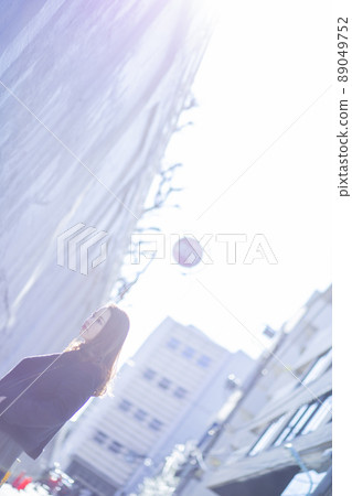 城市中一個女人的畫像 城市中一個女人的畫像 89049752