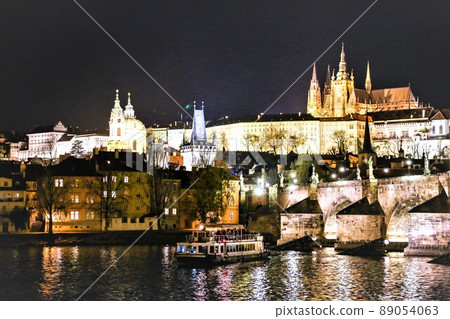 Illuminated Charles Bridge and Prague Castle Illuminated Charles Bridge and Prague Castle 89054063
