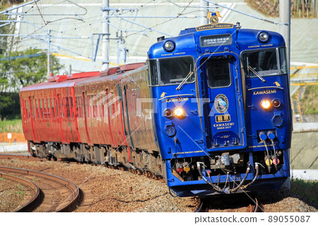 觀光列車“新平伊三郎”“河森山美”（JR九州） 89055087