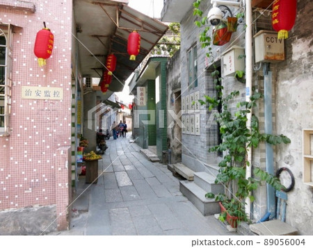 中國廣州郊區的胡同 中國廣州郊區的胡同 89056004